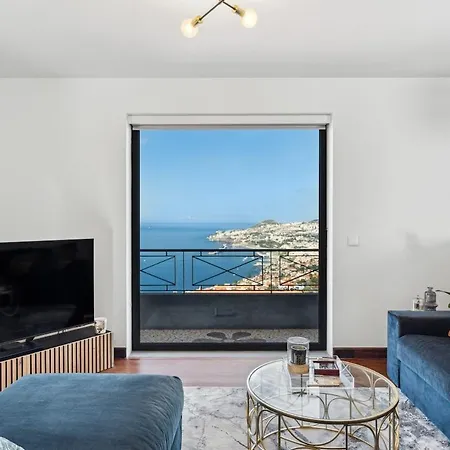 Casa Afonso Bay Views & Outdoor Living