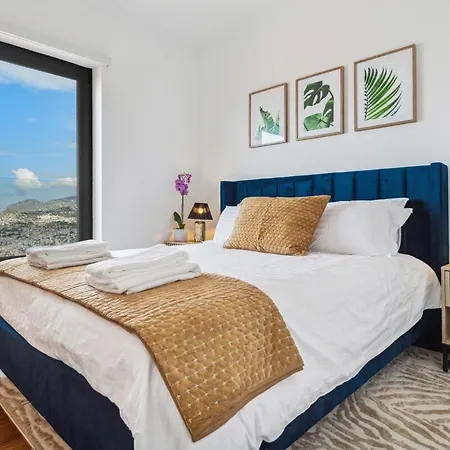 Casa Afonso Bay Views & Outdoor Living Apartment *