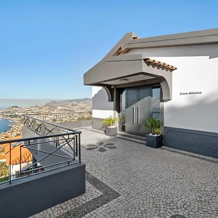 Casa Afonso Bay Views & Outdoor Living * Funchal (Madeira)