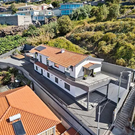 Casa Afonso Bay Views & Outdoor Living *
