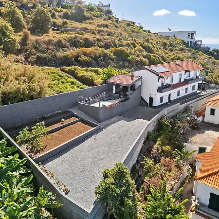 Casa Afonso Bay Views & Outdoor Living