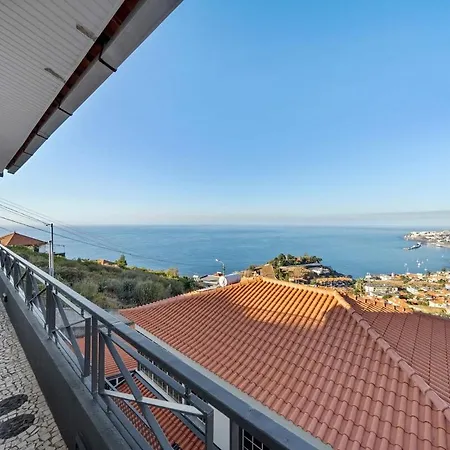 Casa Afonso Bay Views & Outdoor Living Apartment *